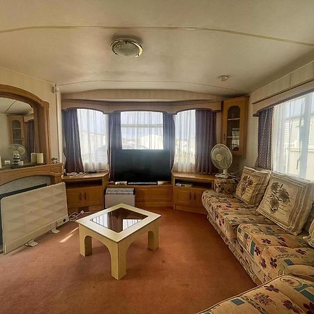 6 Berth Caravan With Decking Nearby Heacham Beach In Norfolk Ref 21047A Hotel Exterior foto