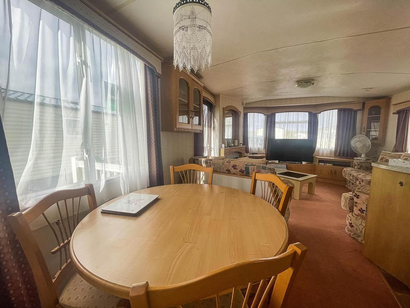 6 Berth Caravan With Decking Nearby Heacham Beach In Norfolk Ref 21047A Hotel Exterior foto
